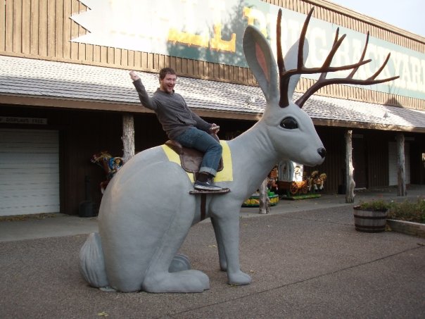 Jackalope statue outside Wall Drug in Wall, SD. (Mbailey: https://commons.wikimedia.org/wiki/File:Wall_drug_jackalope.jpg)
