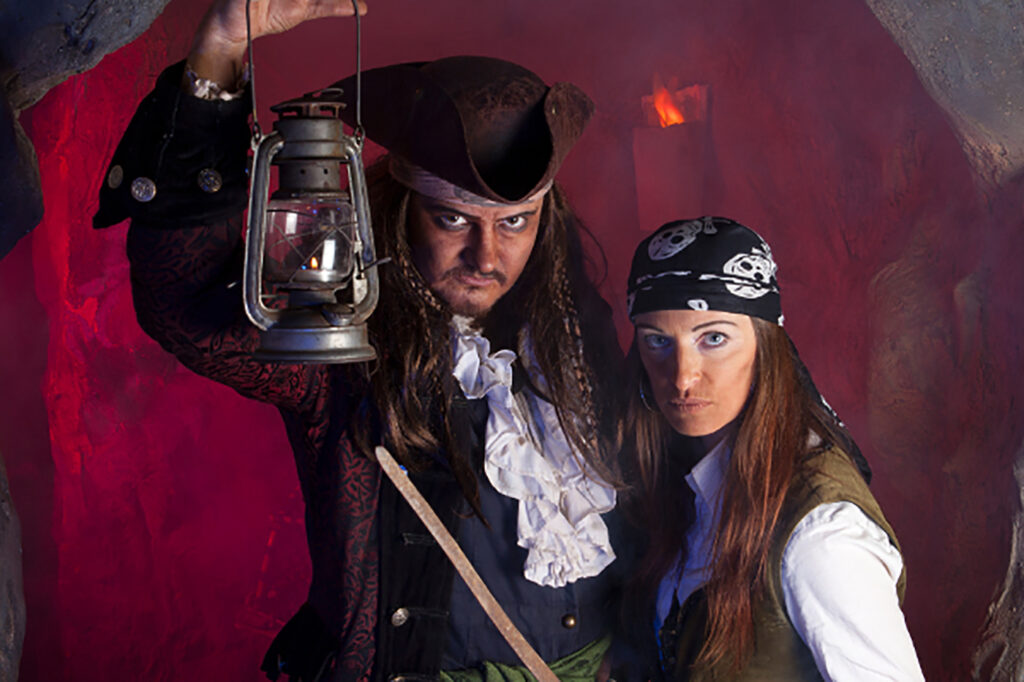 Infamous privateers Captain Calico Jack and Anne Bonney were part of the Flying Gang © Pirate’s Quest https://www.piratesquest.co.uk/