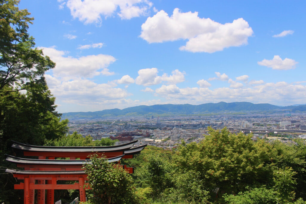 View of Kyoto from the Yotsutsuji intersection, approximately halfway up Mount Inari © Amelia Starling