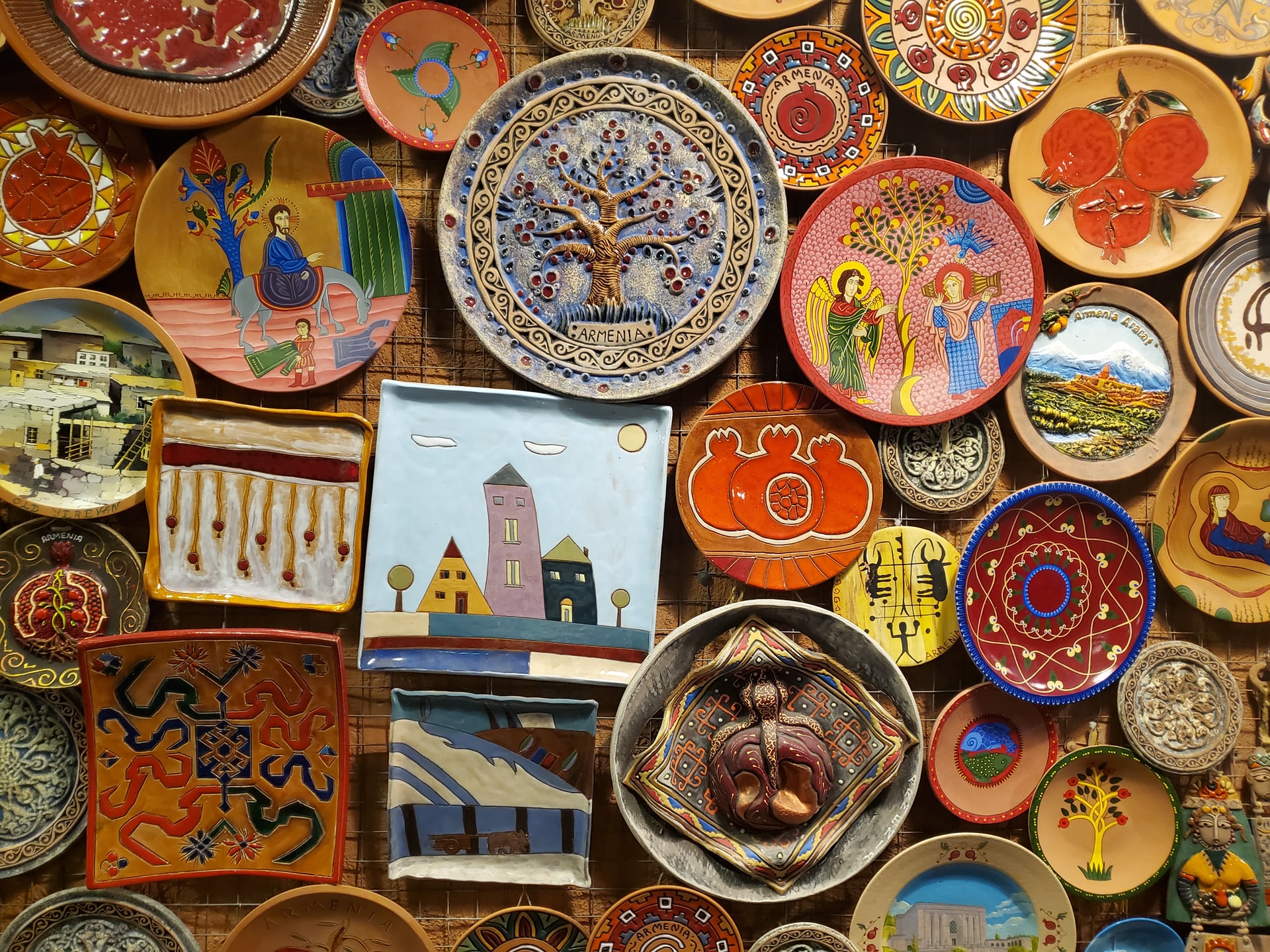 Armenian decorative plates